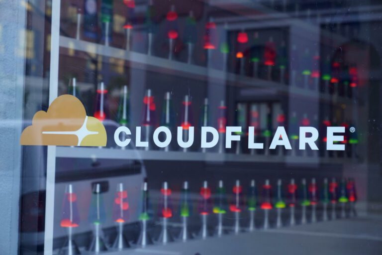 Cloudflare prend position contre les scrapers de sites Web IA