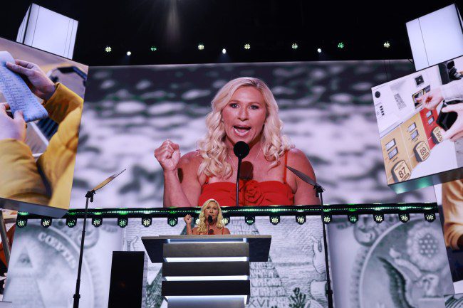 Convention RNC : 18,1 millions de téléspectateurs pour la première nuit, révélation du bandage de Trump