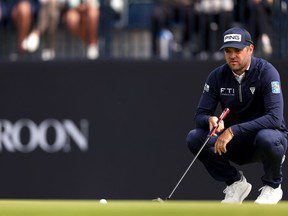 Corey Conners réussit des putts et se rendra au Royal Troon pour le week-end en compétition