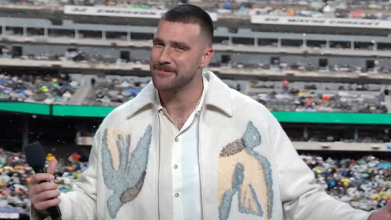 Travis Kelce makes a surprise cameo on Saturday Night Live.