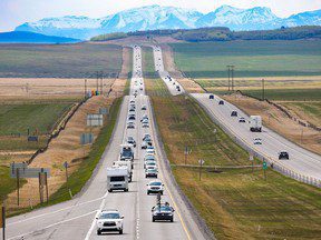 « Il y a quelque chose qui cloche avec ce marché » — les entreprises privées envisagent de quitter la province alors que la « crise de l’assurance automobile » secoue l’Alberta