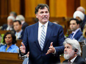 « Je ne pense pas que ce soit constructif » : Dominic LeBlanc minimise l’appel d’un député libéral à la démission de Trudeau