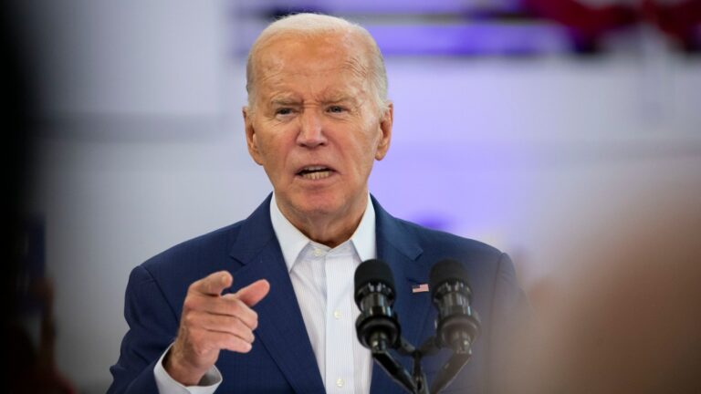 Joe Biden profite du rassemblement de Détroit pour passer de la défense de son âge à l'attaque de Trump
