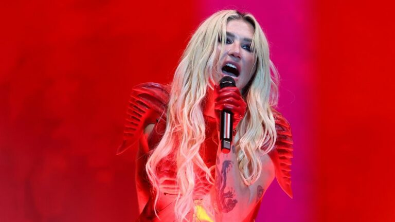 Kesha sort « Joyride », son premier single indépendant après s'être séparée de Kemosabe et RCA Plus de Variety Les plus populaires À lire absolument Inscrivez-vous aux newsletters de Variety Plus de nos marques
	
	
