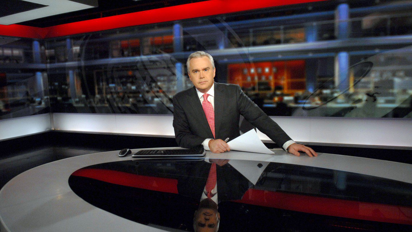 L'ancien présentateur de la BBC, Huw Edwards, accusé d'avoir produit des images indécentes d'enfants
