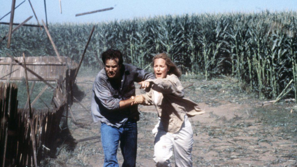 Le cascadeur de « Twister » a déclaré que Steven Spielberg s'était envolé pour l'Oklahoma et « hurlait » sur le réalisateur après que l'équipe ait quitté le plateau au milieu d'un tournage chaotique
	
	
