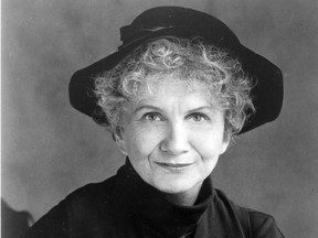 Le monde littéraire sous le choc lorsque la fille d’Alice Munro révèle que sa mère est restée avec son agresseur