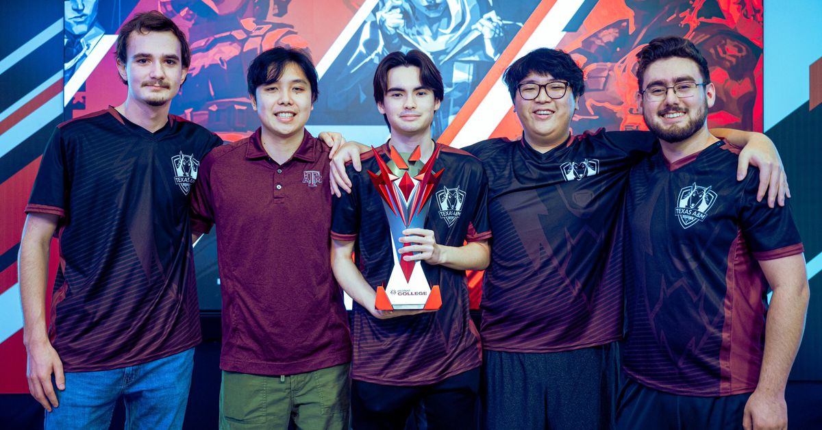 Les champions universitaires de League of Legends et de Valorant doivent payer leurs propres trophées
