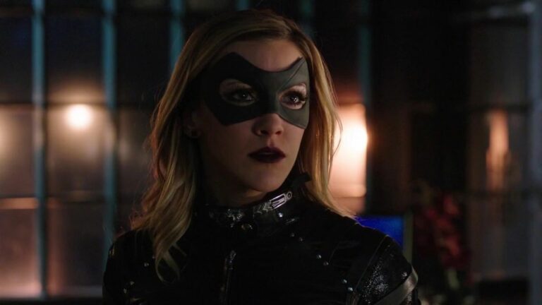 Marc Guggenheim d'Arrow partage ce qui aurait pu empêcher Laurel Lance d'être tuée et explique pourquoi la saison 4 est sa « moins préférée »
