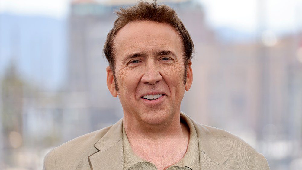 Nicolas Cage est « terrifié » par l'IA et a été scanné numériquement pour Spider-Man Noir : « Je ne veux pas que tu fasses quoi que ce soit » avec mon visage et mon corps « Quand je serai mort » Plus de Variety Les plus populaires À lire absolument Inscrivez-vous aux newsletters de Variety Plus de nos marques
	
	
