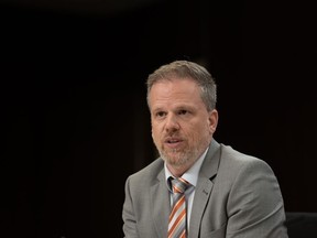 Le ministre de la Santé Mark Holland