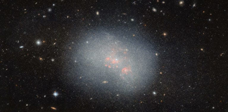 Pourquoi une galaxie « peu passionnante » pourrait fournir des indices sur l’évolution de l’univers