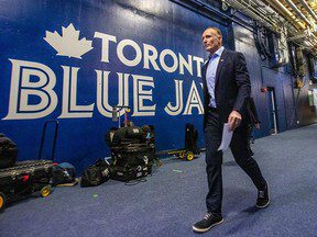 SIMMONS : Les Blue Jays font face à un remaniement de la direction avec Mark Shapiro se protégeant de la tempête