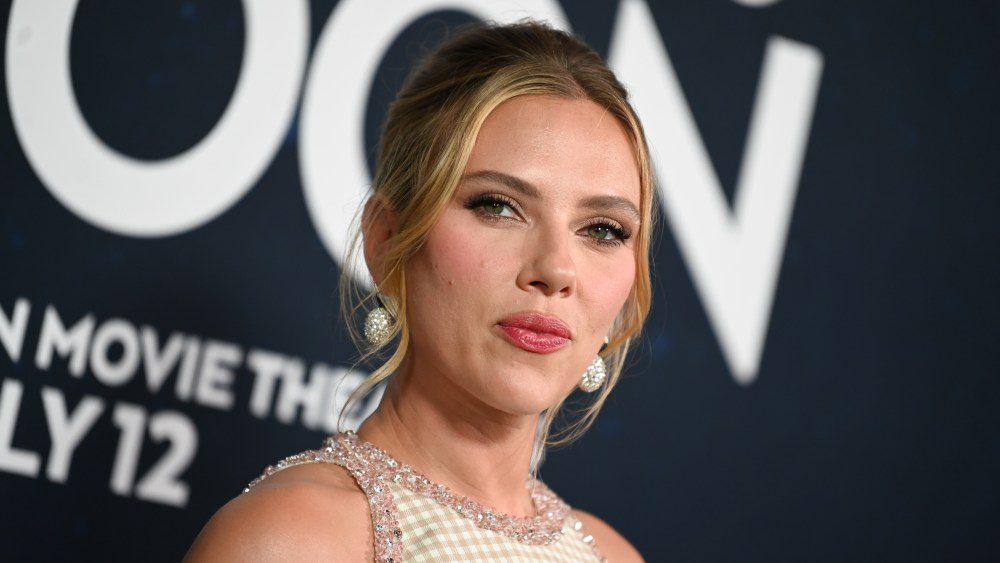 Scarlett Johansson déclare « Je n'ai aucune rancune » envers Disney après la bataille juridique autour de « Black Widow », et pense que le PDG d'OpenAI pourrait être un méchant de Marvel : « Peut-être avec un bras robotique » Plus de Variety Les plus populaires À lire absolument Inscrivez-vous aux newsletters de Variety Plus de nos marques
	
	
