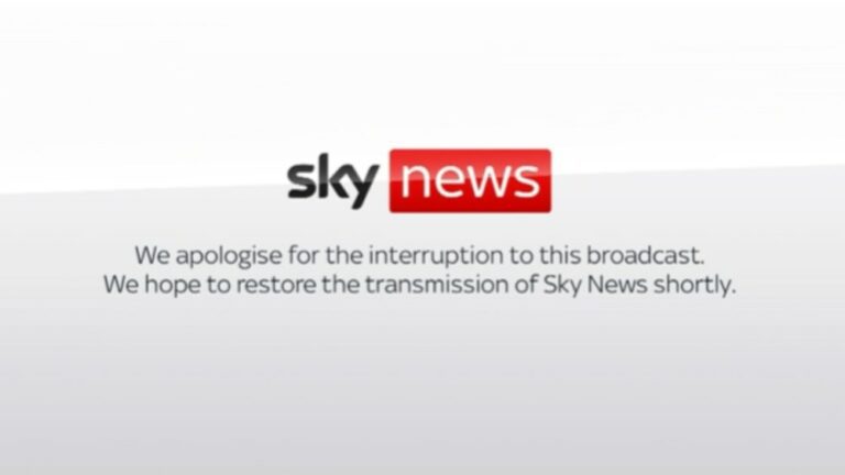 Sky News brièvement hors antenne, les avions perturbés pendant la panne informatique mondiale de Microsoft liée à la société de cybersécurité Crowdstrike Plus de Variety Les plus populaires À lire absolument Inscrivez-vous aux newsletters de Variety Plus de nos marques
	
	
