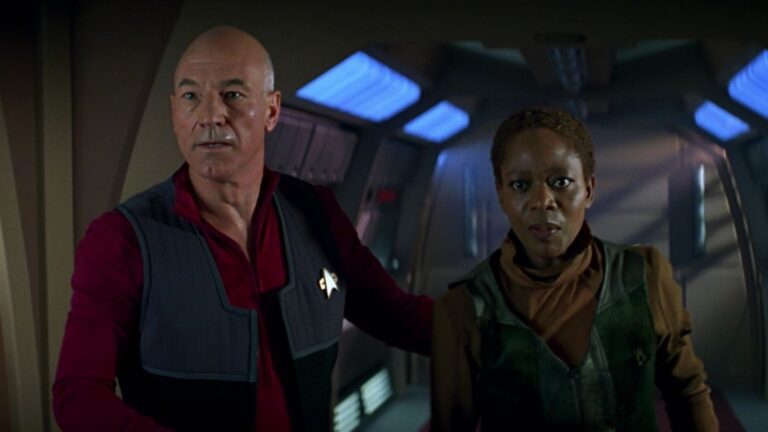 Star Trek : Premier Contact avait prévu une romance plus grandiose pour Lily et Picard
