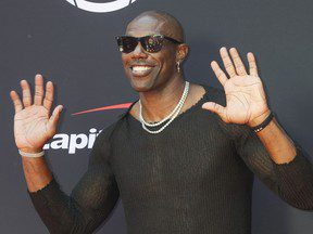 Terrell Owens critique Tom Brady pour son « manque de respect » lors de sa tentative de retour