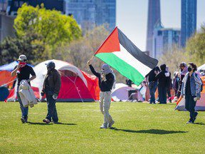 Un juge accorde une injonction contre le campement pro-palestinien de l’Université de Toronto