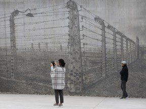 Un quart des Canadiens estiment que l’Holocauste est exagéré