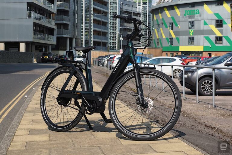 Le Tenways AGO-T est un vélo électrique bien équipé, mais lourd