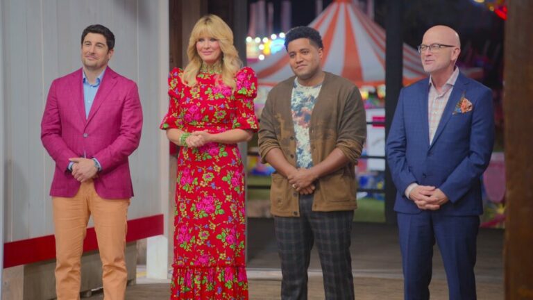 Jason Biggs, Sandra Lee, Bryan Ford, and Bill Yosses in Blue Ribbon Baking Championship