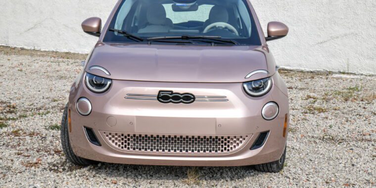 Pourquoi la Fiat 500e pourrait être votre deuxième véhicule électrique idéal