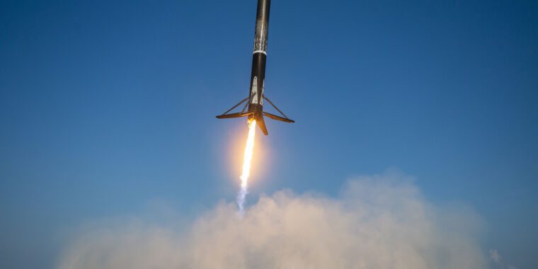 Rapport sur les fusées : ULA perd des ingénieurs ; SpaceX lance ses fusées tous les deux jours