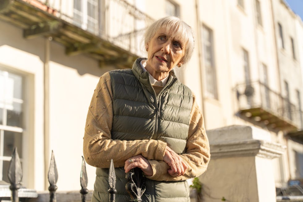 Anita Dobson dans le rôle de Mme Flood, Docteur Who