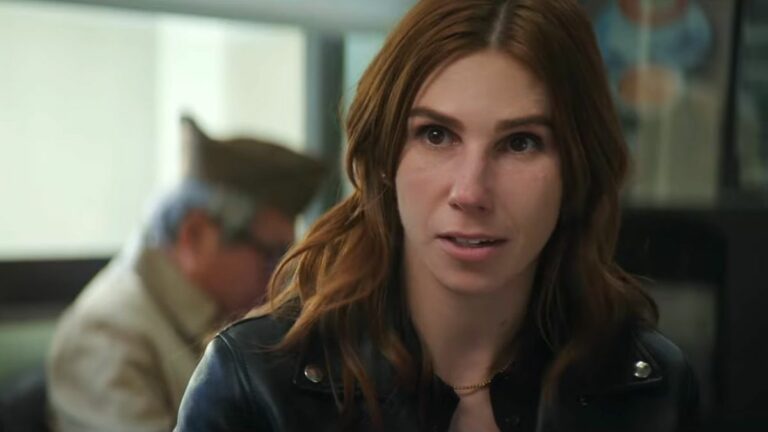 Zosia Mamet on The Flight Attendant