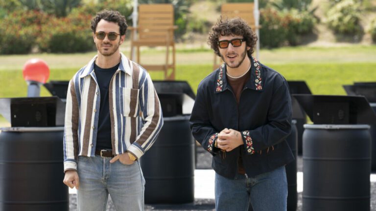 Kevin Jonas and Franklin Jonas in Claim to Fame - Everything