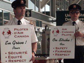 En 1998, les pilotes d’Air Canada se sont mis en grève, laissant certains passagers « traités comme du bétail »