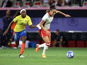 L’équipe canadienne de soccer féminin surmonte une pénalité de la FIFA et se qualifie pour les quarts de finale olympiques