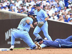 Les Blue Jays succombent à la frénésie des home runs des Cubs lors d’une défaite en finale à Wrigley Field