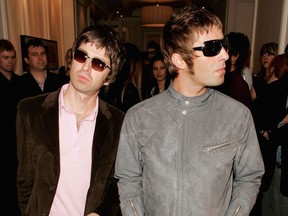 Oasis Liam Gallagher et Noel Gallagher - en 2005 aux Q Awards.