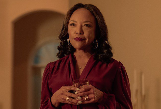 Lynn Whitfield sera un personnage régulier de la saison 7 dans le rôle d’Alicia