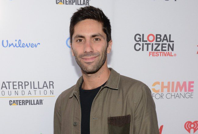 Nev Schulman, présentateur de « Catfish », souffre d’une fracture du cou dans un accident de vélo