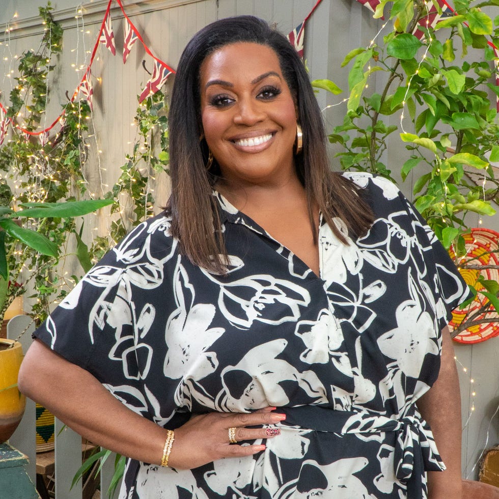 Achetez les tenues d'Alison Hammond