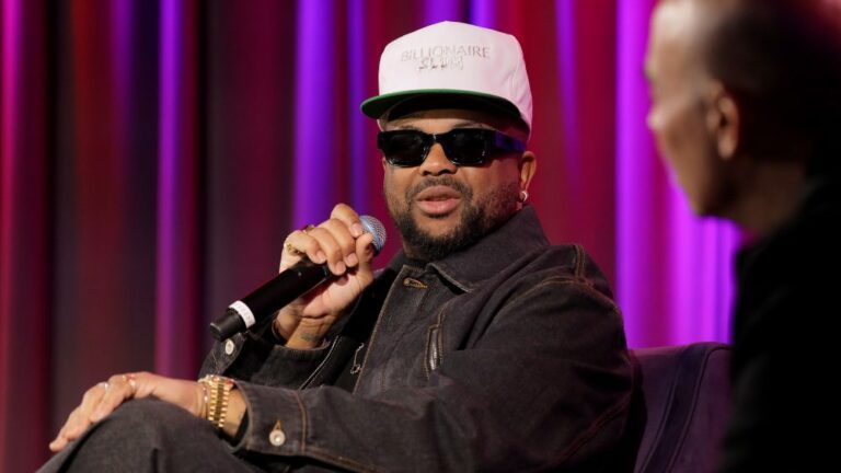 The-Dream dépose une requête pour rejeter et annuler certaines parties d'un procès pour agression sexuelle Plus de Variety Les plus populaires À lire absolument Inscrivez-vous aux bulletins d'information de Variety Plus de nos marques
	
	
