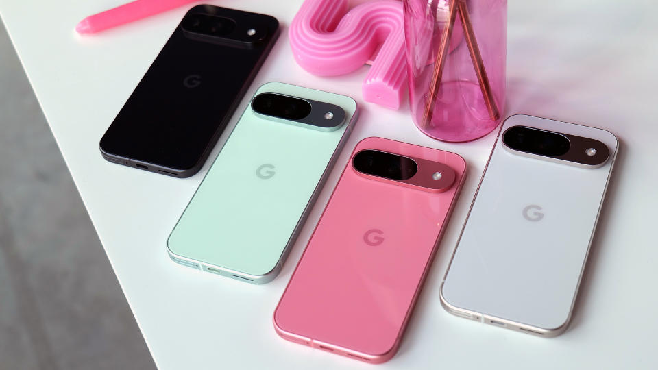 Le Pixel 9 standard sera disponible en quatre couleurs : obsidienne, porcelaine, vert hivernal et pivoine. 