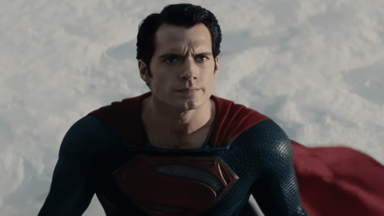 Zack Snyder réagit au caméo Deadpool d'Henry Cavill ainsi qu'à son départ de Superman
