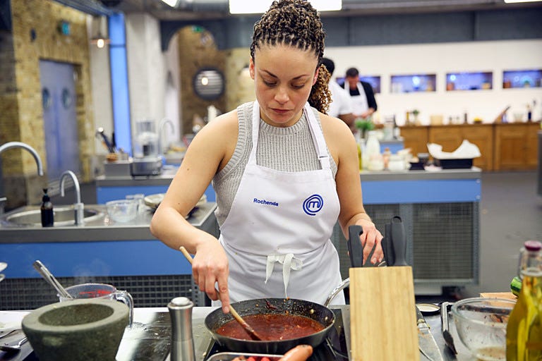 Rochenda Sandall dans Celebrity Masterchef, S19 E15