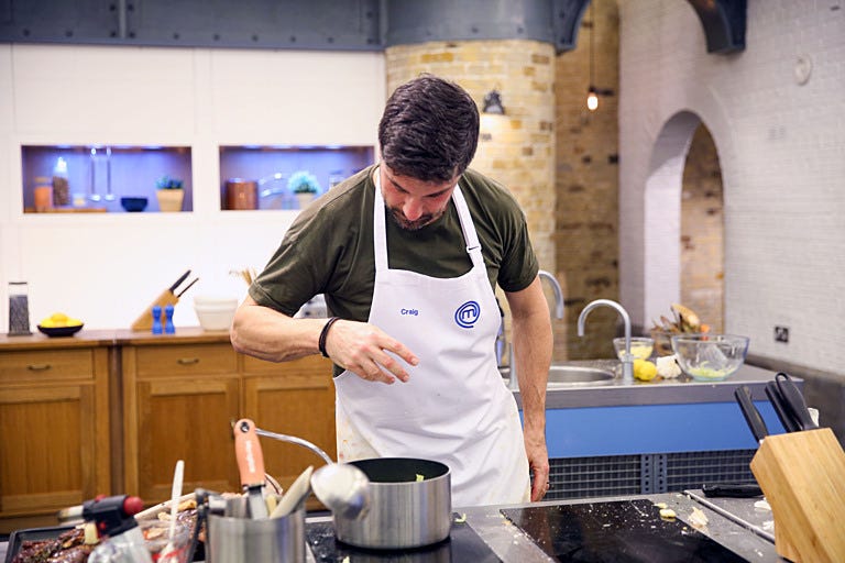 Craig Doyle dans Celebrity Masterchef, saison 19 épisode 15