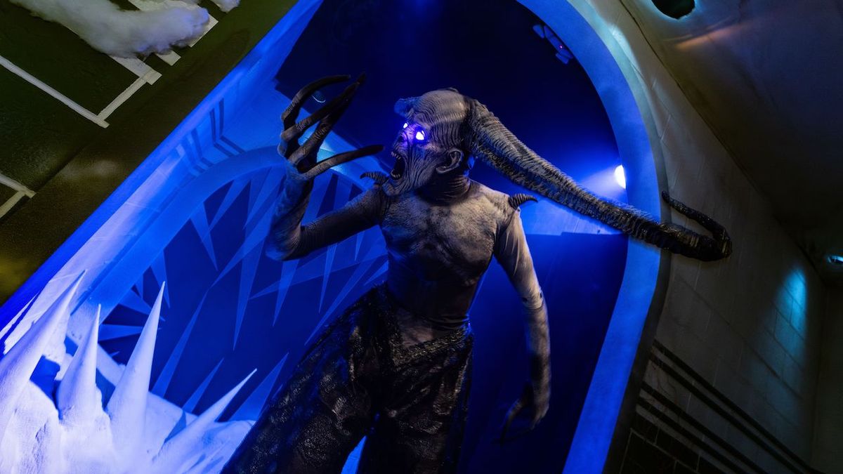 Garraka from Ghostbusters: Frozen Empire scare actor in Halloween Horror Nights at Universal Studios Hollywood 2024