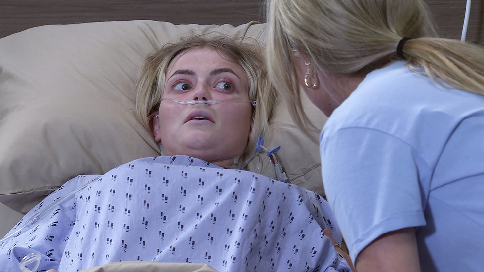 bethany platt, rue du couronnement