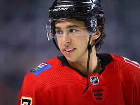 « Aimé par tous les habitants de Calgary » : choc et tristesse suite au décès de l’ancienne vedette des Flames Johnny Gaudreau