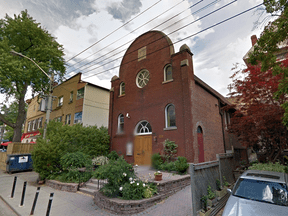 Alors qu’une autre synagogue est endommagée, la communauté juive de Toronto lance une nouvelle agence de sécurité pour contrer les menaces antisémites