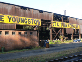 CHAMP DE BATAILLE USA : Youngstown, Ohio, battu, penche pour Trump