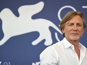 L'acteur Daniel Craig assiste au photocall du film « Queer » présenté en compétition lors du 81e Festival international du film de Venise au Lido de Venise, le 2 septembre 2024.