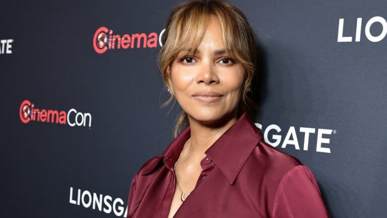 Halle Berry est « éternellement vexée » d'être toujours la seule femme noire à remporter l'Oscar de la meilleure actrice : « Je suis continuellement attristée par cela année après année »
	
	
