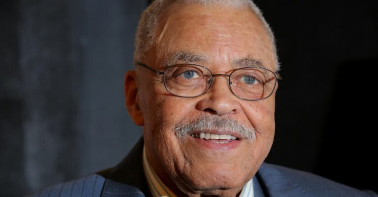 James Earl Jones, la voix de Dark Vador, est décédé à 93 ans